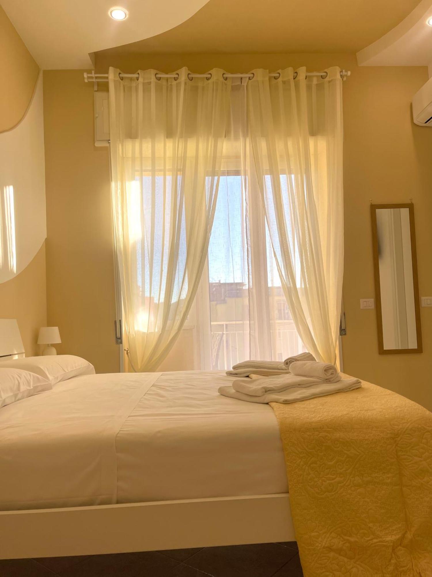 Terrazza Garibaldi Bed & Breakfast Naples Exterior photo
